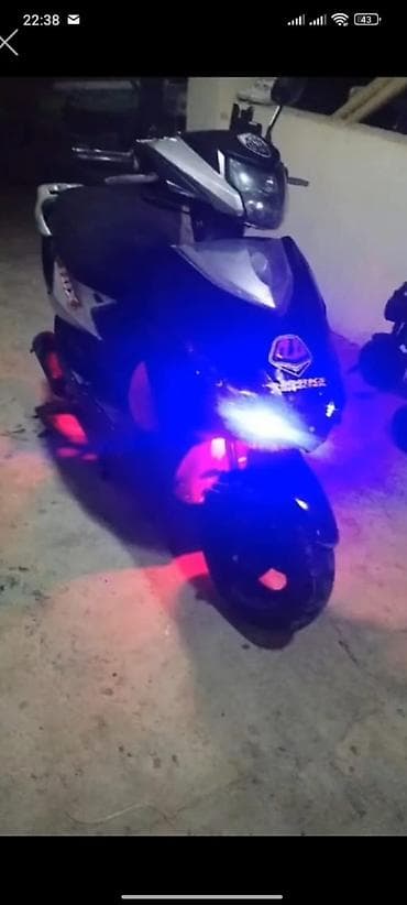 Motonəqliyyat: MOPED-Skuter – şəhər içi rahat gediş üçün tam avtomat (CVT) — 1