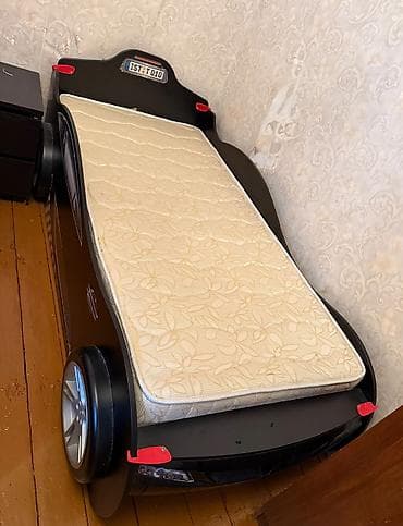 çilek beşik: Uşaq otağı üçün mebel dəsti təqdim olunur: avtomobil formalı tək — 4