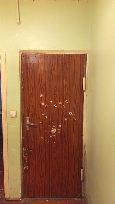 Məhsul: Giriş qapıları (2 ədəd) Təsvir: - Material: metal karkaslı