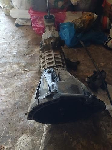 vaz 2106 retro ehtiyat hisseleri: - Tam komplekt korpus, bellhousing və seçici mexanizmi ilə - Arxa — 1