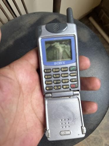 pulsuz telefon: Nokia 8 Sirocco, < 2 GB Memory Capacity, rəng - Boz, Düyməli — 4