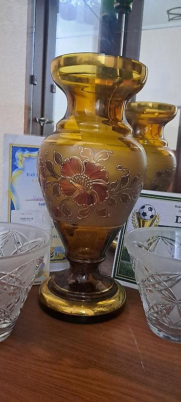 Bir vaza, Bogem şüşəsi