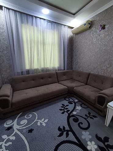 8134 //&amp; Lamie Kunc divan satilir tecili Qiymet 350 azn Her iki