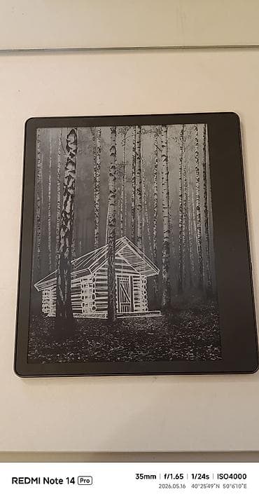 Amazon Kindle Scribe (E‑ink planşet/oxuyucu) Xüsusiyyətlər: - Böyük