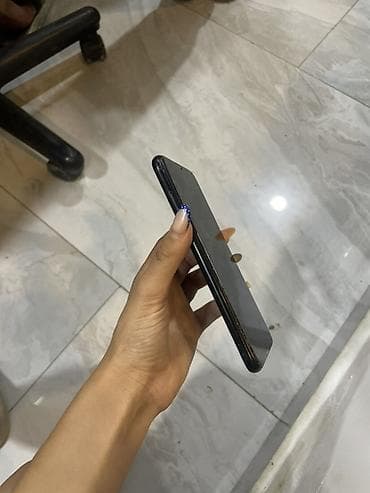 iphone 13 sadə: Xiaomi Redmi smartfon - Rəng: Qara, parlaq arxa panel - Arxa kamera — 4