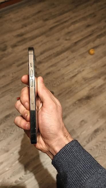 iphone 15 islenmis: IPhone 13 Pro, Space Gray, Face ID — 3