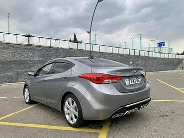 c 280: Hyundai Elantra: 1.8 l | 2011 il Sedan — 10