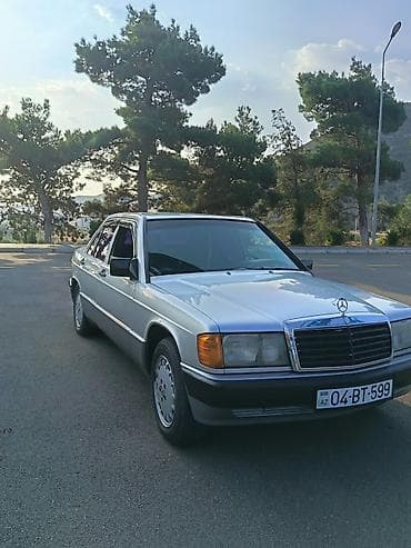 belarus 82 3: Mercedes-Benz 190 (W201): 2 l | 1992 il Sedan — 7