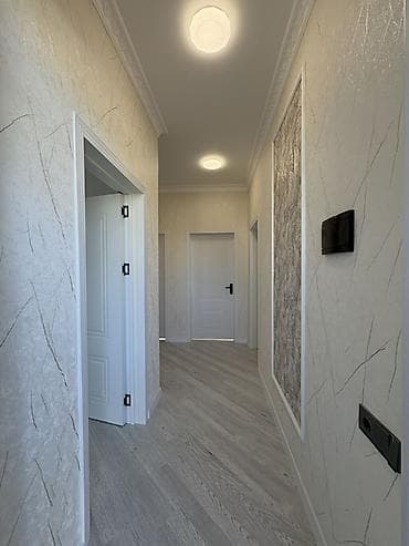 Mənzillər: 3 otaqlı, 75 kv. m, Yeni təmirli — 4