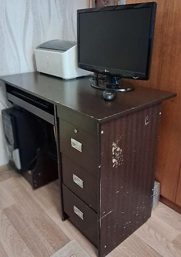 komputer setup: Kompüter masası, İşlənmiş, Açılmayan, MDF, Dördbucaq masa — 2