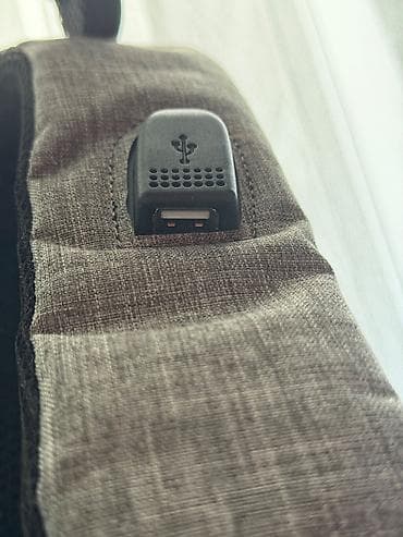 Boz rəngdə çoxfunksiyalı noutbuk və gündəlik çanta (USB çıxışlı) — 2