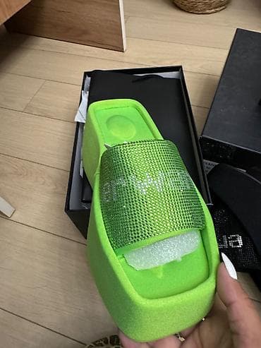 Alexander wang yeni ayaqqabilar.qara rengden 36,39 olcu.yasil reng 36