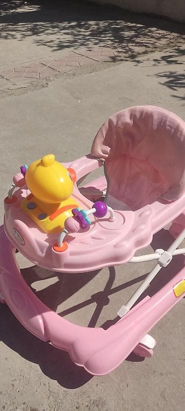 Uşaq gəzdiricisi (walker) – çəhrayı rəng - Yumşaq arxalı oturacaq