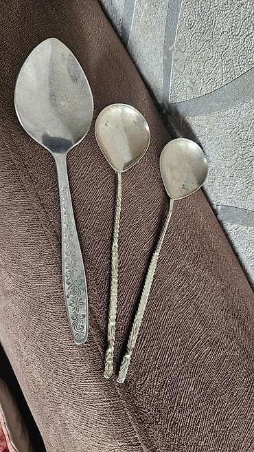 ваза для цветов: Kolleksiya üçün 3 ədəd metal qaşıq dəsti - Tərkib: 1 böyük servis — 1