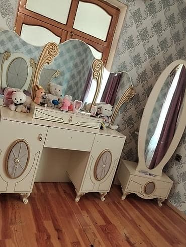 bazali yataq: Bu yataq dəsti yataq otağınız üçün rahat və zərif bir seçimdir. Dəstə — 5