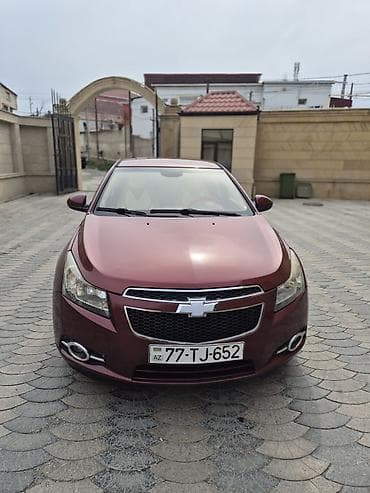 arxa baqaj: Chevrolet Cruze sedan - Kuzov: 4 qapılı sedan, tünd bordo rəng - — 5