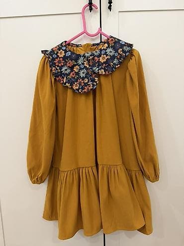 Платье для девочки 6–8 лет в идеальном состоянии. Цена 20 манат. 6–8