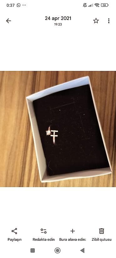 Аксессуары: Qadın aksesuar dəsti – rosegold tonlarda Tərkib: - 2 ədəd nazik — 6