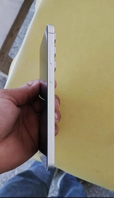 redmi note 16: Samsung Galaxy S25 FE, rəng - Gümüşü, İki sim kartlı — 2
