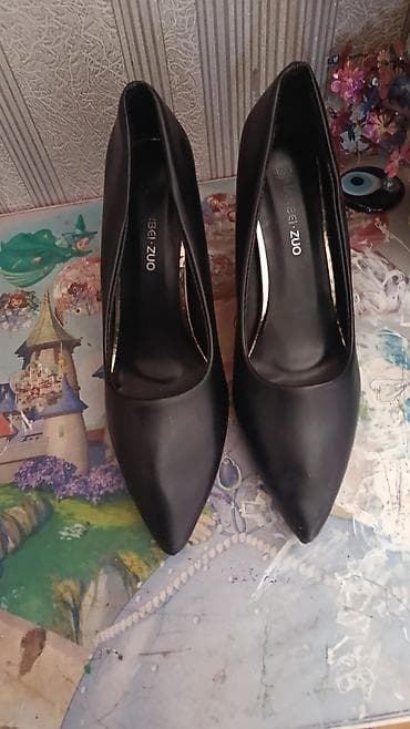 Кроссовки и спортивная обувь: Qadın klassik tufliləri - Rəng: qara - Model: sivri burunlu, qapalı — 1