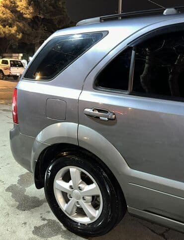 Математика: Kia Sorento (I nəsil) SUV - Kuzov: boz rəng, 5 qapı, dam relsləri — 6