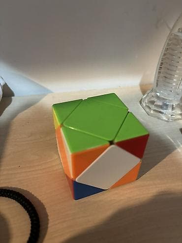 taxta oyuncaqlar: İki ədəd rəngarəng fırlanan puzzle kub dəsti. - Skewb kub: kvadrat — 2
