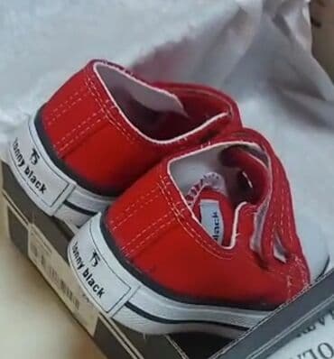 uşaq idman bosonojkaları: Krossovka, Uniseks, 24 — 3