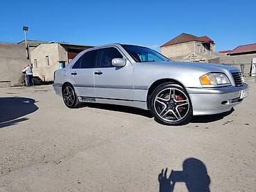 kultivator satilir: Mercedes-Benz C-Class: 2.6 l | 1999 il Sedan — 2
