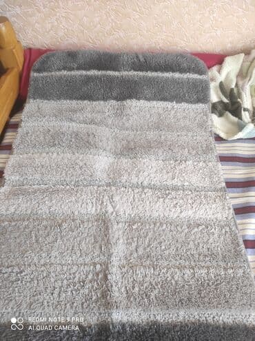 Xalça Qapı önü, Kredit yoxdur