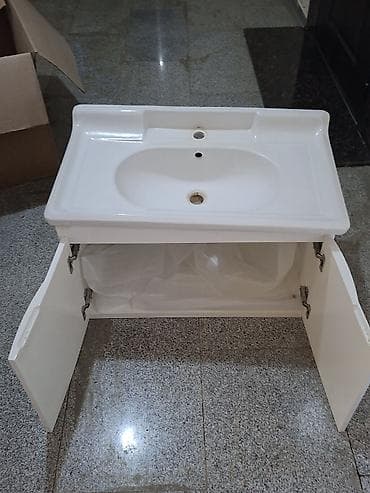 taxta: Hamam üçün asma dolablı lavabo satılır. Təzə kimidir, heç bir prablemi — 1