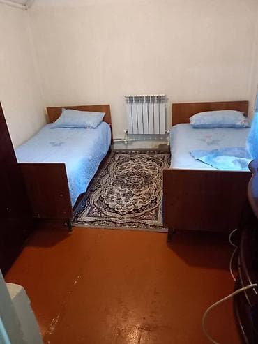ucarda ev satilir: Gurd deresi 1 heyetde 2 evdi, ev sahibi de eyni heyetde yawayir — 5