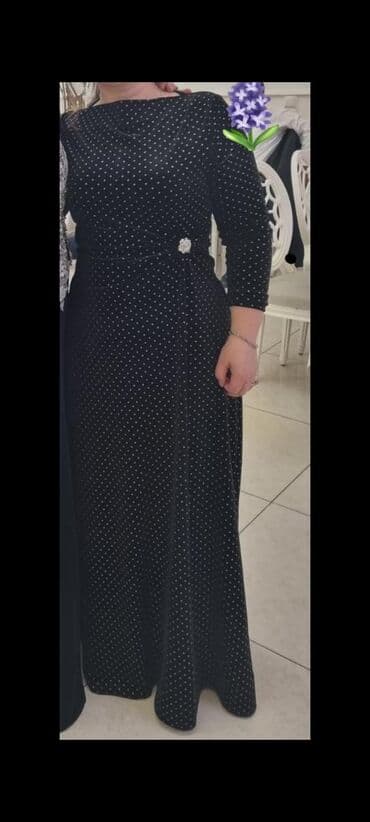 uzun hicab donlari: 3 ədəd qara rəngli uzun ziyafət/libas dəsti 1) Xırda ağ nöqtəli — 1