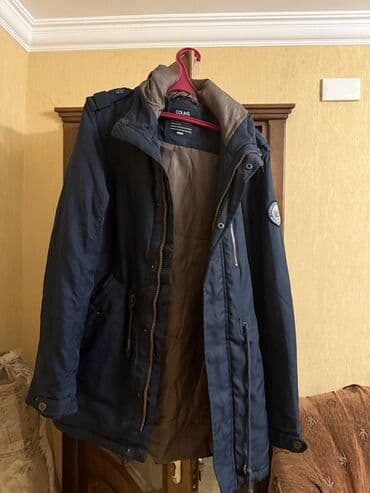 Köynəklər: COLIN’S kişi parkası – L ölçü - Rəng: tünd göy (daxili astar: qəhvəyi) — 1