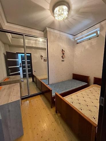 evler bine: 1 otaqlı mənzil – şəhər mərkəzinə yaxın, aşağı mərtəbəli çoxmərtəbəli — 3