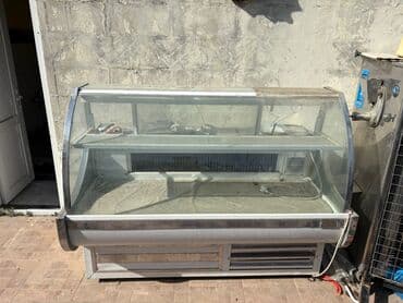 maşın xaladeniki: Kod 8812 Vitrin soyuducu soyducu xaladelnik işləkdi qiymət 300 azn — 1
