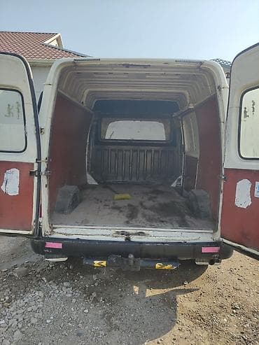 ag 07: Ford Transit: 2.5 l | 1998 il 300 km Van body type — 6