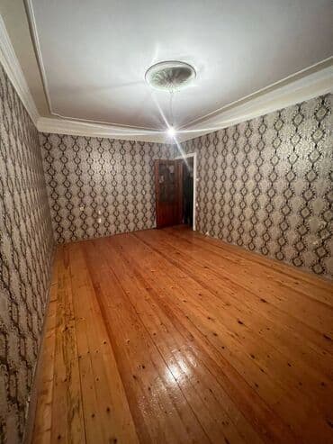 xacmazda satilan evler: Bakı, 3 otaqlı, Köhnə tikili, m. Əhmədli, 75 kv. m — 1