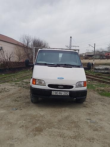 qadin masini: Ford Transit yük maşını – bortlu platforma - Marka/model: Ford — 1