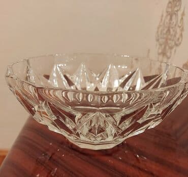 əjdər meyvəsi qiyməti: Xrustal meyvə qabı
1 ed 20 azn — 1