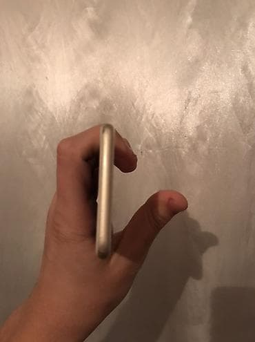 iphone 8 plus qiymetleri: IPhone 6, Qızılı, Barmaq izi — 4