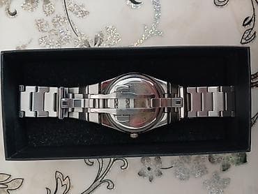 Yeni, Qol saatı, rəng - Gümüşü