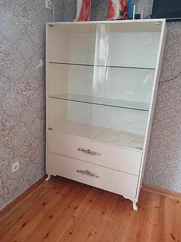 sirniyat vitrin: Şüşəli dolab vitrini — 1