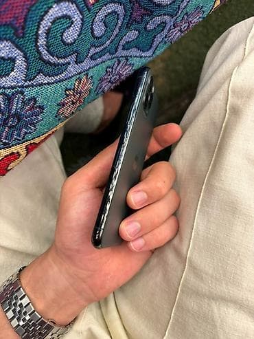 Elektronika: IPhone 11 Pro, 64 GB, Natural Titanium — 3