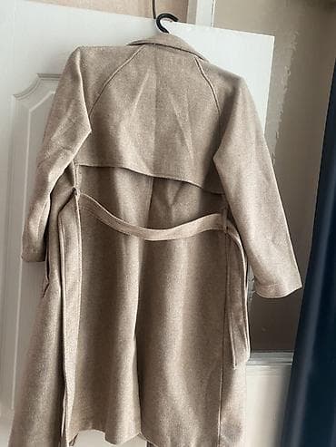 Şəxsi əşyalar: Plaş, Stradivarius, M, rəng - Bej — 4