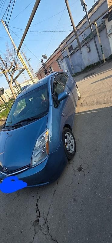 isuzu satisi: Toyota Prius (2-ci nəsil) hibrid hetçbek - Rəng: mavi - Kuzov: 5 — 6