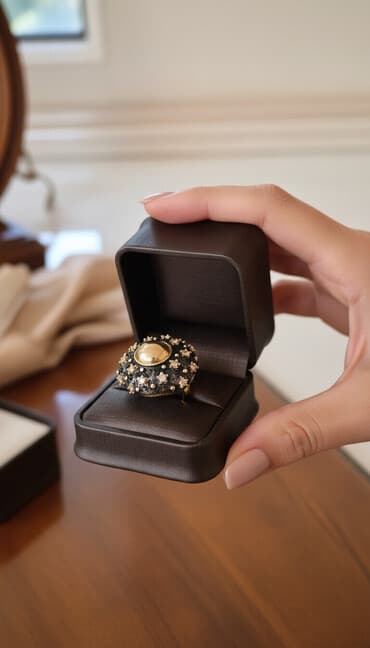 qedimi uzukler: Üzük, 750 Əyar — 1