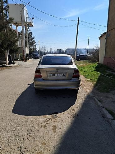 w210 yan guzguler: Opel Vectra: 2 l | 1996 il 27000 km Sedan — 5