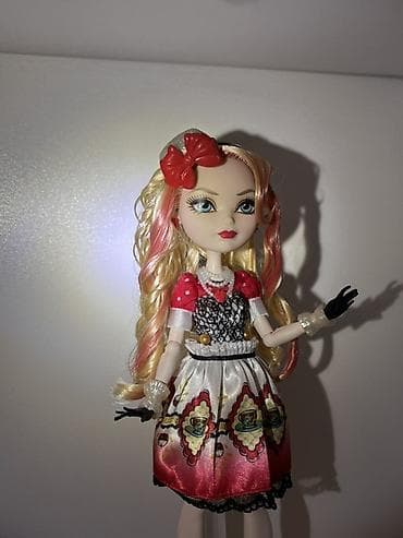 oyuncaq fiqurlar: Ever After High – Apple White kuklası Kukla Oyuncaq Monster high — 2