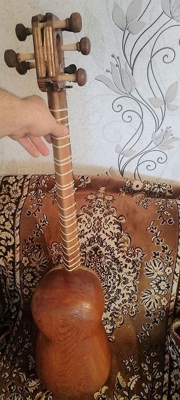 ox və kaman: Tar: Əl işı ilə hazırlanmış Azərbaycan tarı. Xüsusiyyətlər: - Korpus — 5