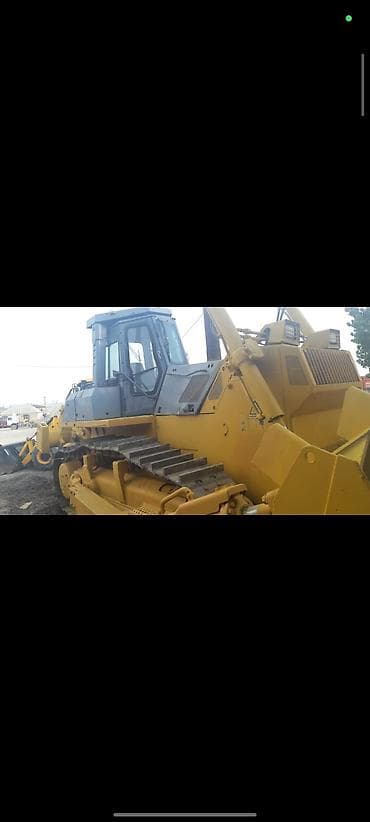 şüşe: Buldozer – tırtıllı, ağır sinif yerqazma texnikası - Rəng: sarı-boz - — 2